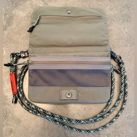 Unisex Crossbody Topologie Phone Sacoche 90 with Rope Strap, Color Moss (Papery) - Picture 5 of 10